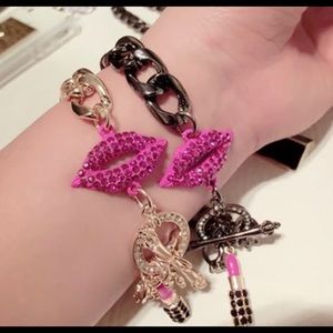 Gold lipstick charm bracelet